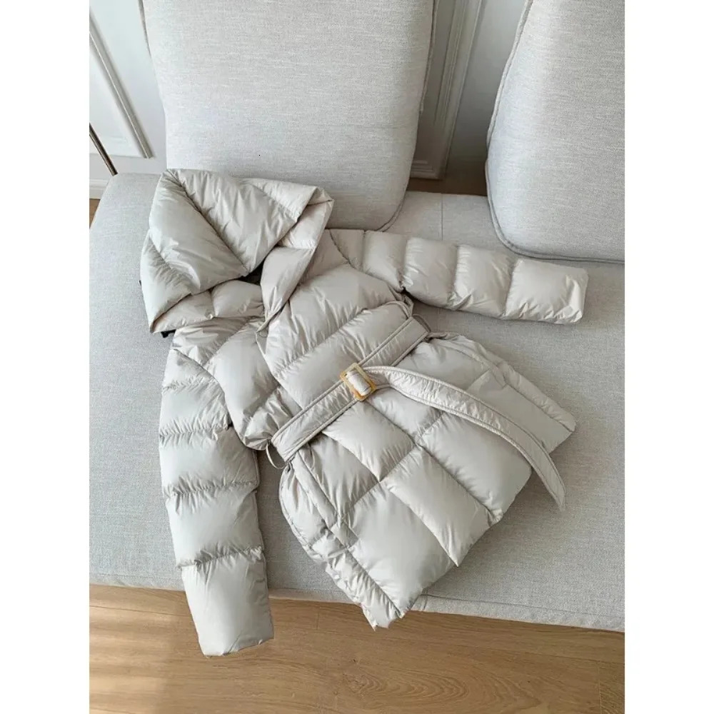 Womens Down Parkas Winter Jackets Light Warm Casual Coat Female Puffer Jacket With Belt Plus Size Hooded Parka Overcoat 231129