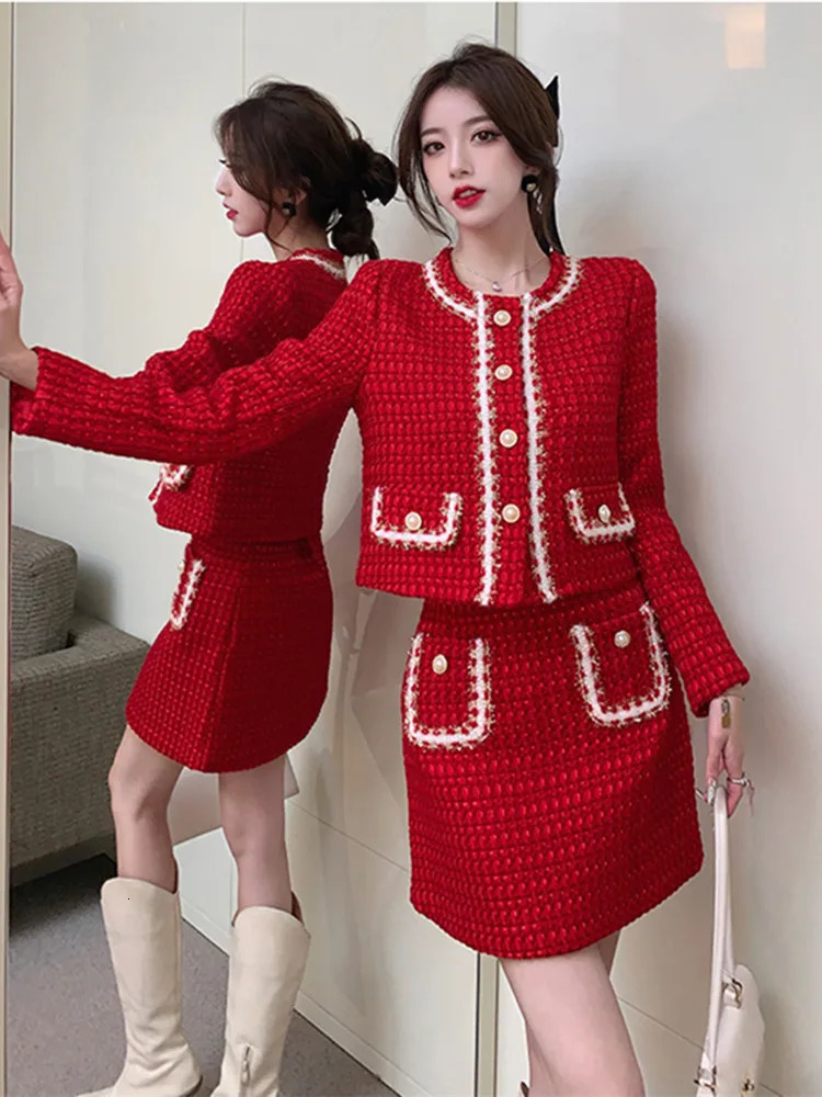 Two Piece Dress Autumn Winter Fashion Plaid Red Woolen Two Piece Set Women Pearls Single Breasted Fringed Tweed Jacket Coat Pocket Mini Skirt 231129