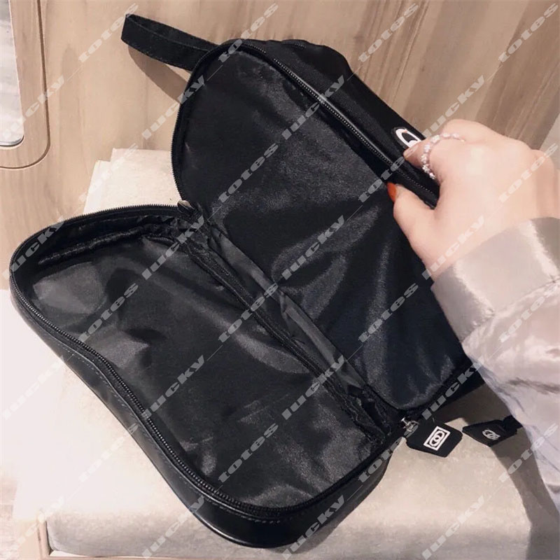 Designer Makeup Bag Woman Cosmetic Bags Cases Men Large Wash Bags Zipper Make Up Bag Letter Brand Portable Cosmetic Pouch, Black
Designer Makeup Bag Woman Cosmetic Bags Cases Men Large Wash Bags Zipper Make Up Bag Letter Brand Portable Cosmetic Pouch, Black