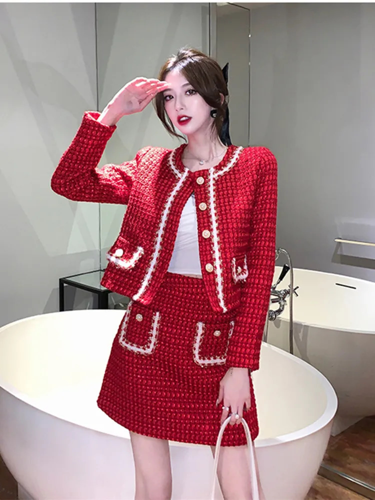 Two Piece Dress Autumn Winter Fashion Plaid Red Woolen Two Piece Set Women Pearls Single Breasted Fringed Tweed Jacket Coat Pocket Mini Skirt 231129