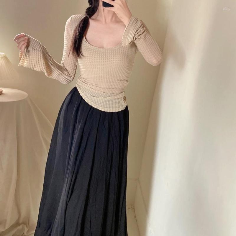 Women' Sweaters Gentle Wind Flare Sleeve Square Neck Top Slim Thin Sun Protection T-shirt Women' Solid Color Underlay Shirt, Nai cha se
Women' Sweaters Gentle Wind Flare Sleeve Square Neck Top Slim Thin Sun Protection T-shirt Women' Solid Color Underlay Shirt, Nai cha se