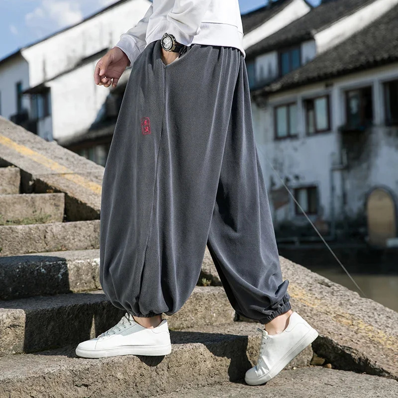 Men's Pants Autumn Winter Pants Thickening Velvet Retro Harem Pants Men Solid Trendy Casual Wild Large Size Harajuku Jogging Trousers 231129