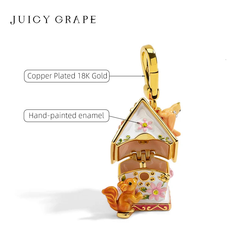 Chokers JUICY GRAPE Pendant Necklace Sweater Chain Squirrel Keychain Charms 18K Gold Plated Birthday and Christmas Gift 231129
