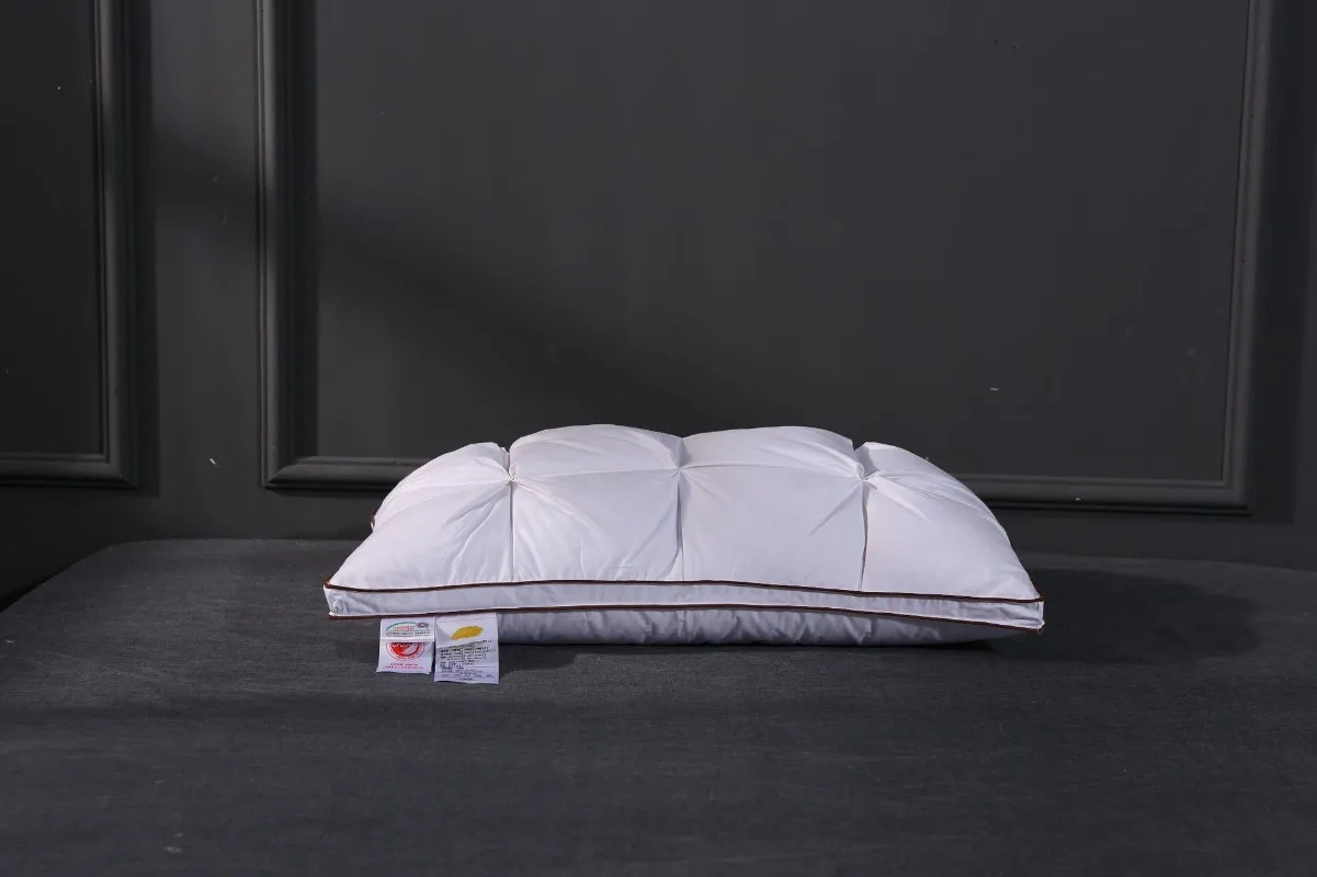 Pillow Soft Pillows White Goose Down Feather Pillows for Sleeping Neck Protection Bed Pillows with 100% Cotton Cover 231129
