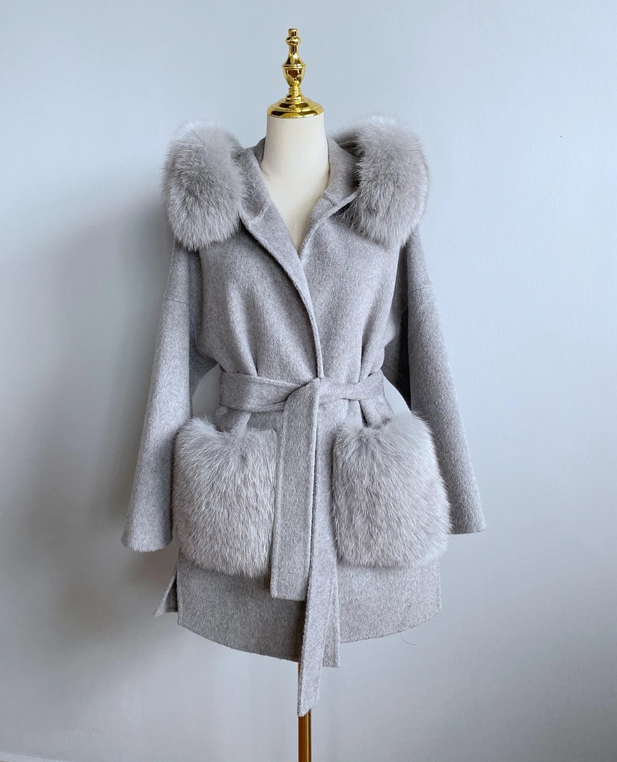 Women's Wool Blends 2023 Arrival Cashmere Women Jacket Real Fox Fur Collar Fashion Model Pocket With Fur 231129