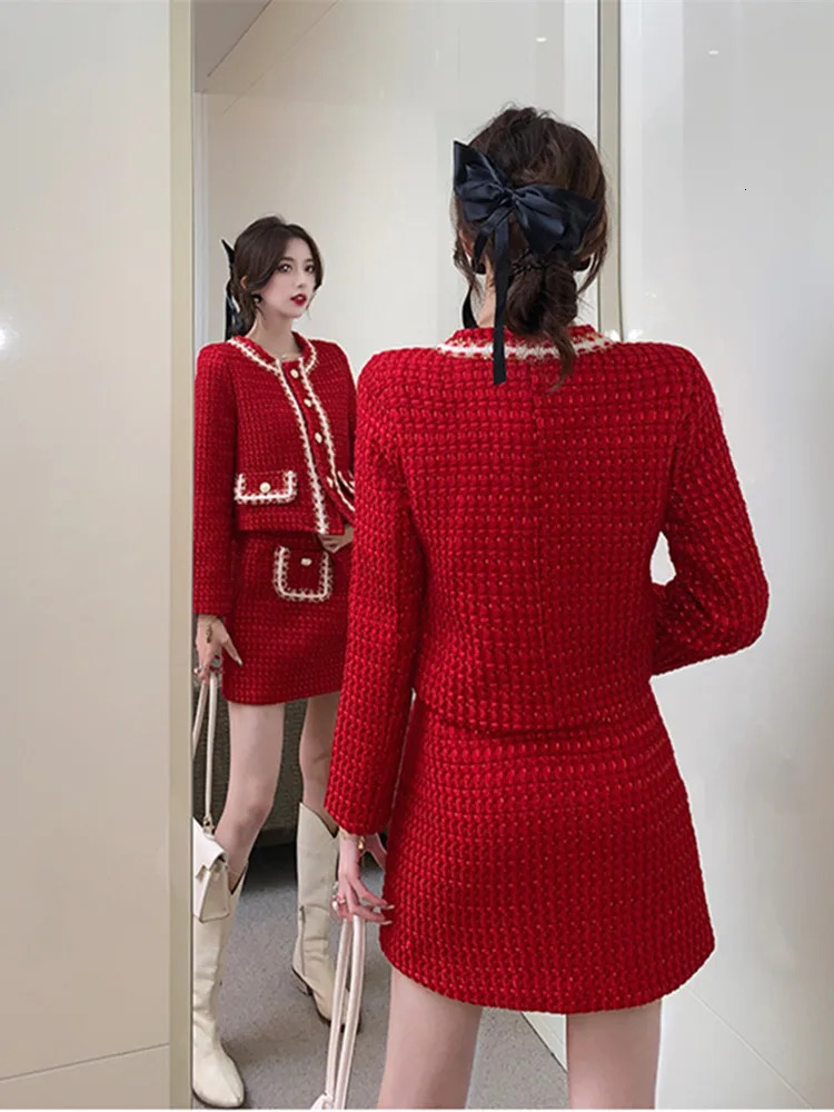 Two Piece Dress Autumn Winter Fashion Plaid Red Woolen Two Piece Set Women Pearls Single Breasted Fringed Tweed Jacket Coat Pocket Mini Skirt 231129