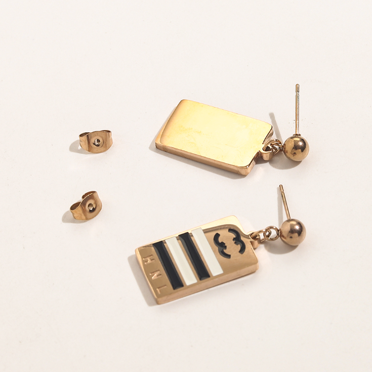 2023 Geometry Dangle Earrings Luxury Love Gifts Stud Earrings Brand Women's Jewelry Brand High Sense Earrings Wedding Party Gifts Jewelry Wholesale
2023 Geometry Dangle Earrings Luxury Love Gifts Stud Earrings Brand Women's Jewelry Brand High Sense Earrings Wedding Party Gifts Jewelry Wholesale