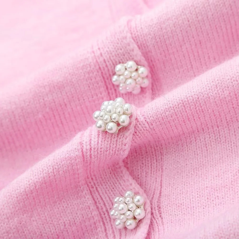 Womens Sweaters Autumn Fashion Versatile Pearl Button Decoration Slim Fit Knitted Coat for Women 231129