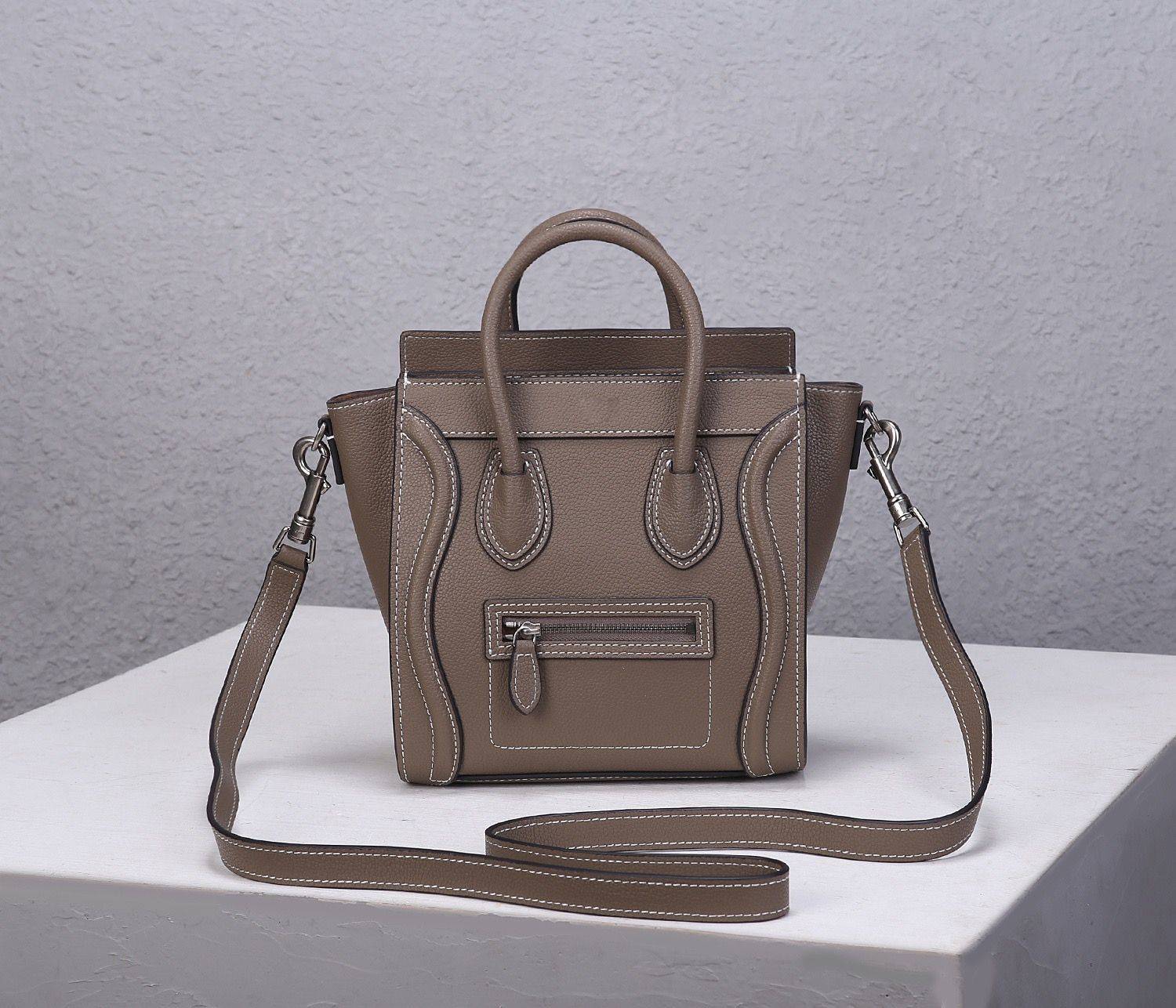 Quilted Tote chain bag women Fashion Shopping Satchels Soft leather outdoor messenger bags With long shoulder strap purse handbag KEY POUCH, Customize size 25*20*9cm
Quilted Tote chain bag women Fashion Shopping Satchels Soft leather outdoor messenger bags With long shoulder strap purse handbag KEY POUCH, Customize size 25*20*9cm