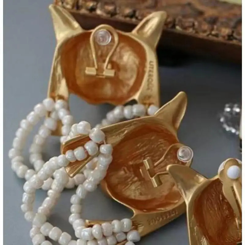 Charm 1 Pair Women Fashion Decoration Earrings Vingate Style Creative Female Exquisite Egyptian Cat Shaped Ear Clip 231129