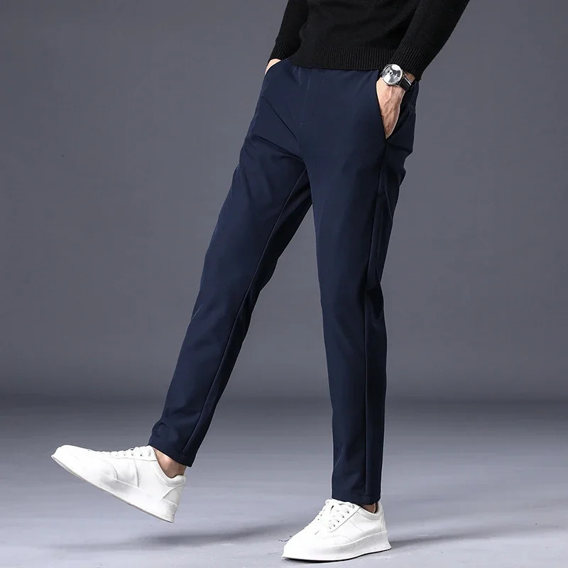 Men's Pants Autumn Winter Pants Men Thicken Fleece Lined Warm Elastic Waist Outdoor Sweatpants Fashion Slim Grey Suit Trousers Male 231129