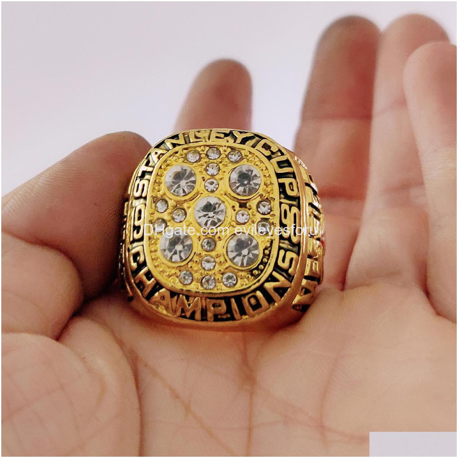 Cluster Rings Fashion Leather 1990 Edmonton Championship Ring Bags Accessories Wholesale Drop Delivery 202 Dhrsv
Cluster Rings Fashion Leather 1990 Edmonton Championship Ring Bags Accessories Wholesale Drop Delivery 202 Dhrsv