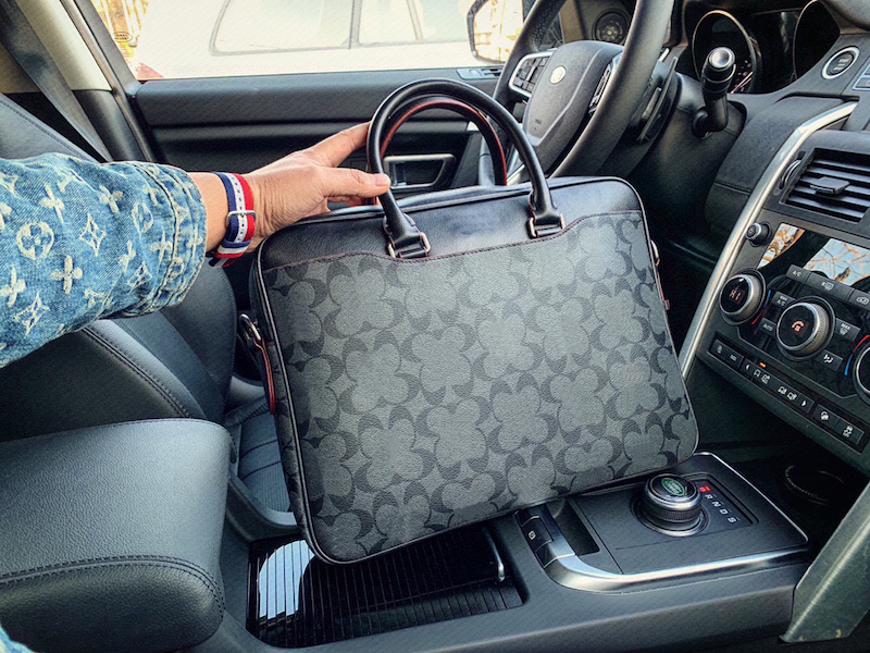 briefcase Mens laptop Crossbody Messenger Bag Luxury Designer Bag 2023 Mens Wallet Classic Style Fashion Bag Crossbody Bag designer laptop bag, Black-no packaging box
briefcase Mens laptop Crossbody Messenger Bag Luxury Designer Bag 2023 Mens Wallet Classic Style Fashion Bag Crossbody Bag designer laptop bag, Black-no packaging box