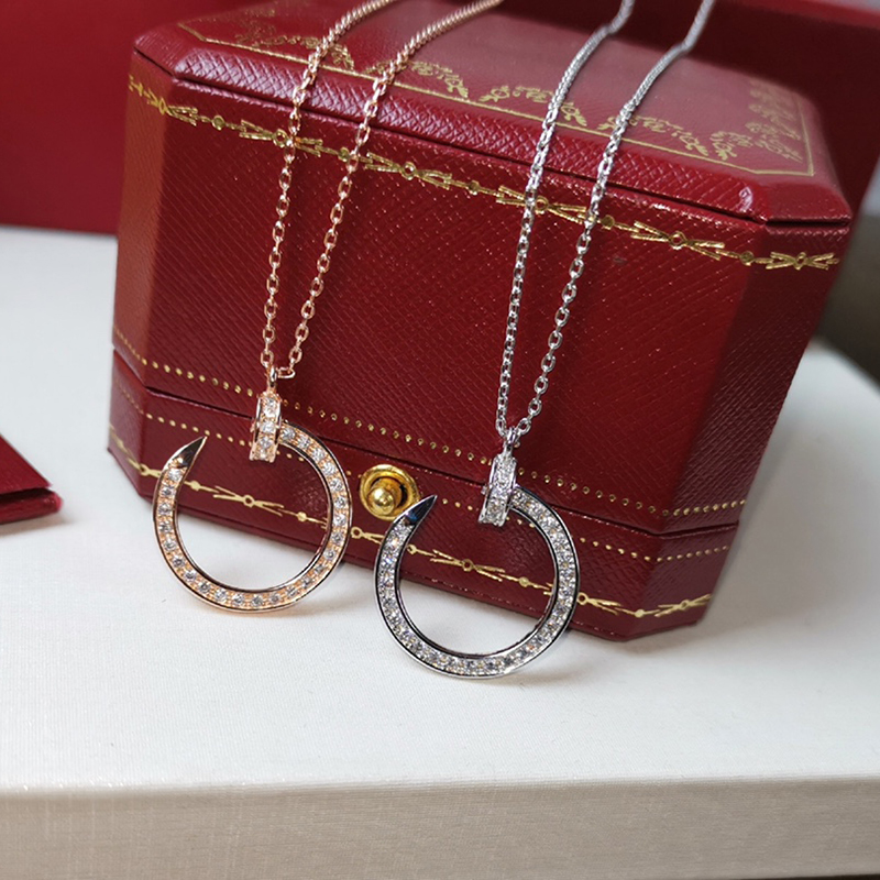 Luxurys designer necklace for woman delicate blue heart necklaces alloy material trendy vintage personalized pendant jewelry necklace good
Luxurys designer necklace for woman delicate blue heart necklaces alloy material trendy vintage personalized pendant jewelry necklace good