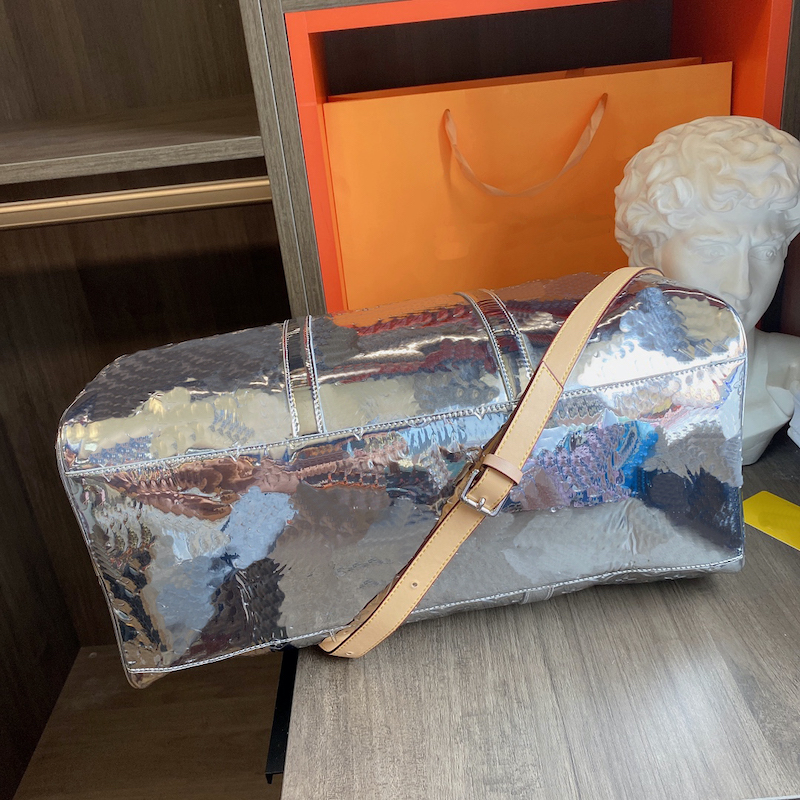 High end travel bag large capacity makeup bag waterproof open flat travel makeup bag portable cowhide leather suitable for women Two options for shopping bags
High end travel bag large capacity makeup bag waterproof open flat travel makeup bag portable cowhide leather suitable for women Two options for shopping bags