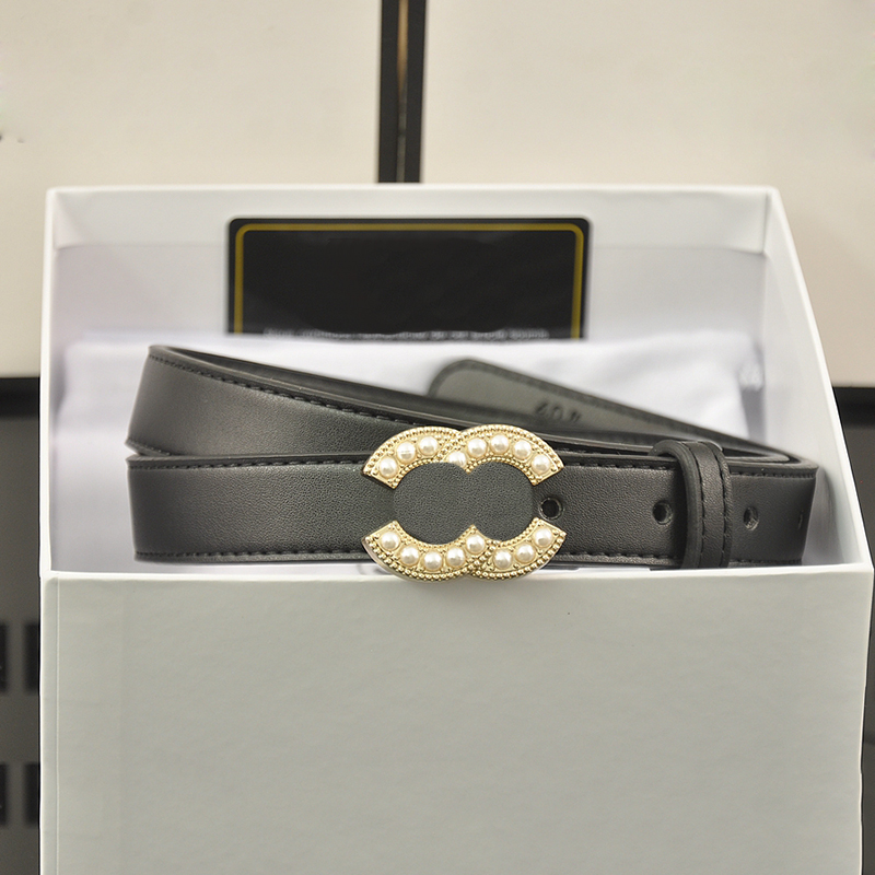 belts designer belt luxury belt for women mens belt classic needle buckle gold buckle head with full of pearls width 2.3cm size 95-115cm New fashion trend, No box
belts designer belt luxury belt for women mens belt classic needle buckle gold buckle head with full of pearls width 2.3cm size 95-115cm New fashion trend, No box