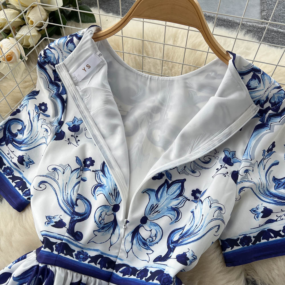 Spring and Summer New Design Sense Dress with European and American Ins Style Printed Large Swing Dress Short Sleeve Foreigner A-line Dress