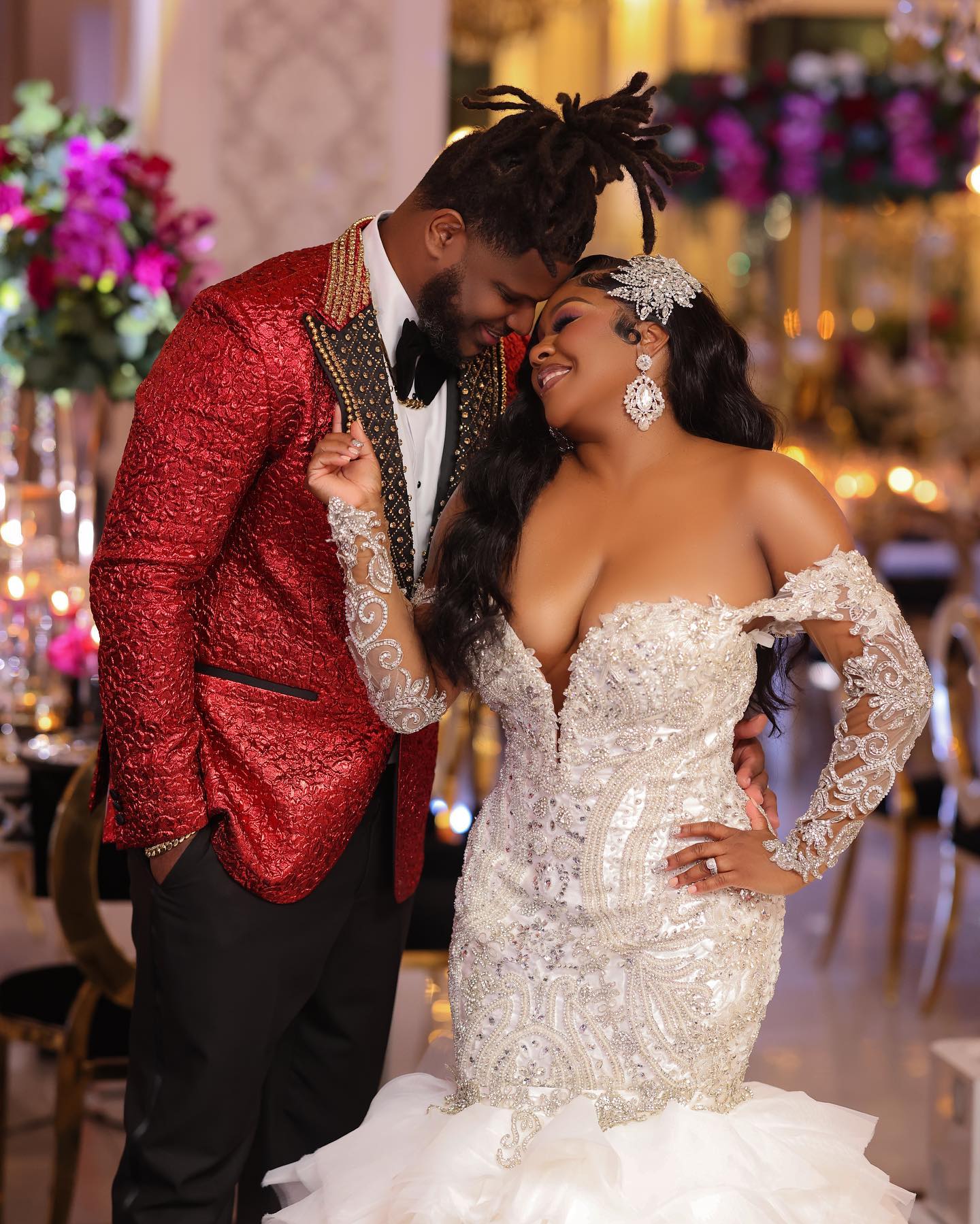 Elegant Beading Lace Mermaid Wedding Dress Off Shoulder Sequined Wedding Gowns Ruffles Train Bridal Dress Vestidos De Novia