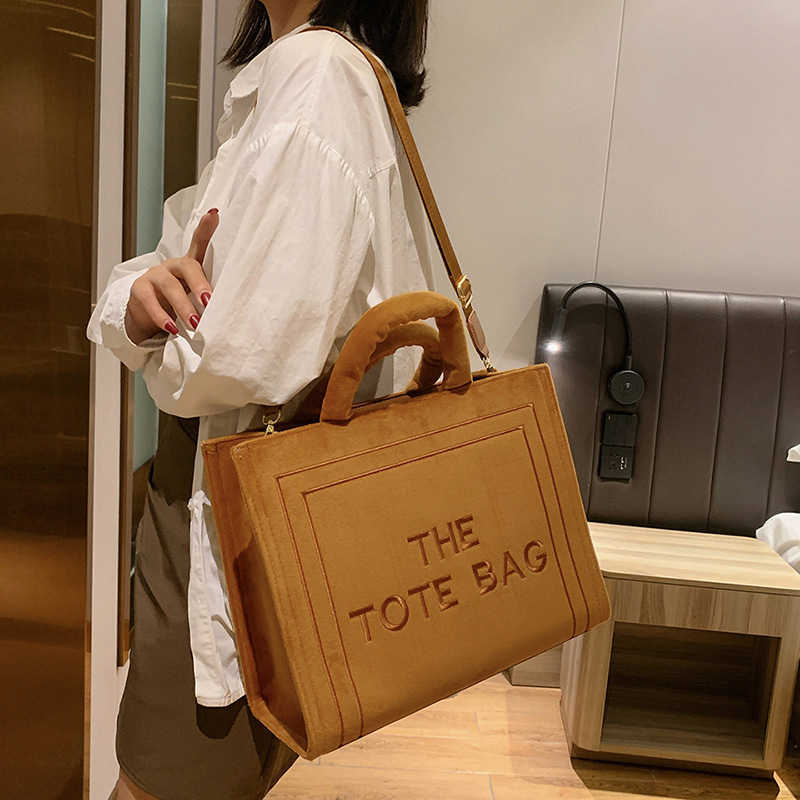 Solid PU Personality Daily Commuter Square Bag Simple Women's Bag Shoulder Bag Crossbody Bag Letter Women's Bag, White12
Solid PU Personality Daily Commuter Square Bag Simple Women's Bag Shoulder Bag Crossbody Bag Letter Women's Bag, White12