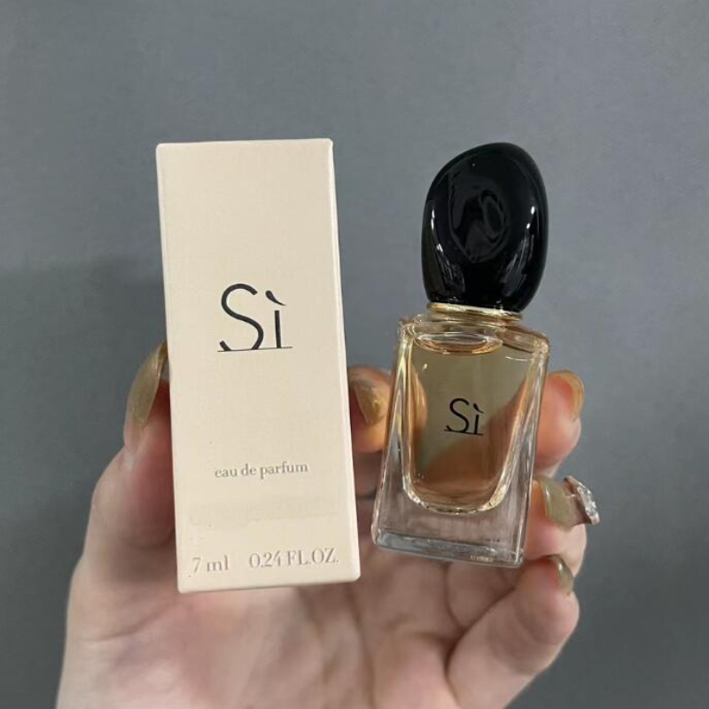 Popular high-quality men's and women's mini perfume glass bottle Brand perfume Durable natural deodorant Quick delivery 7ml