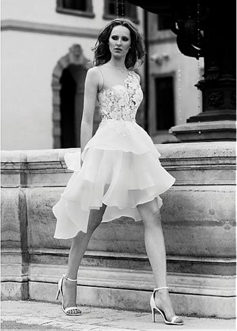 Charming A-Line Wedding Gown For Bride Short Wedding Dresses Sheer Neck Sleeveless Mordern Jewel Hollow Cascading Ruffles