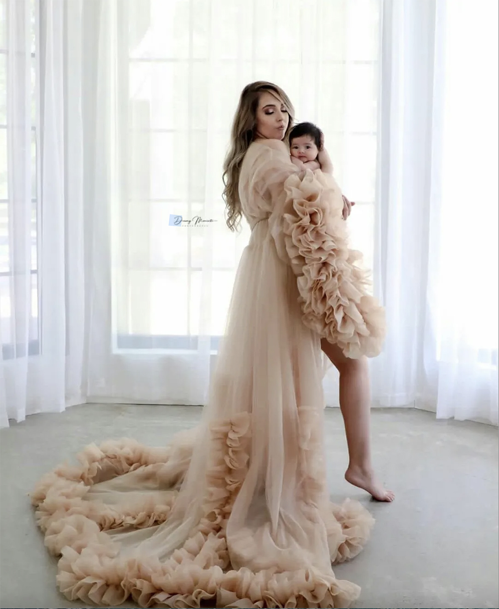 Tiered Ruffles Tulle Ladies Bathrobe Sleepwear Bridal Long Nightgowns Women Birthday Party Wedding Gowns For Photo Shower Robes