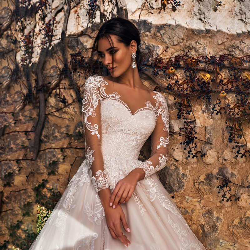 A-Line Sweetheart Wedding Dresses 2023 Bride Long Sleeve Fairytale Applique Tulle Covered Button Hollow Mordern Custom Made