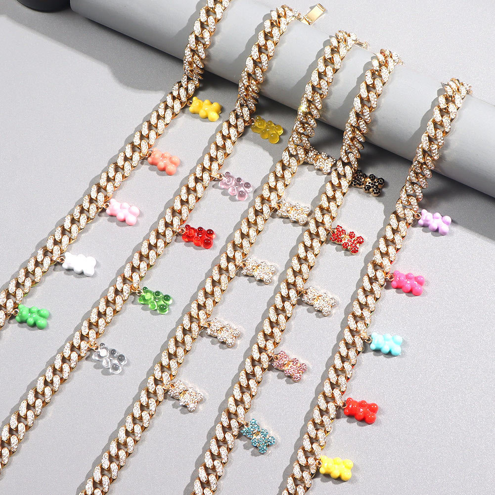 Chokers Hip Hop Fashion Iced Out Gummy Bear Cuban Chain Necklace for Women Colorful Crystal Bear Cuban Link Necklace Choker Jewelry Gift 230428