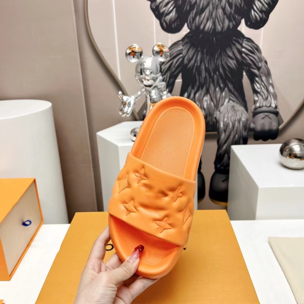 2023 luxury sandals women couple slipper men slides leather sandal womens casual shoes 35-45, White
2023 luxury sandals women couple slipper men slides leather sandal womens casual shoes 35-45, White