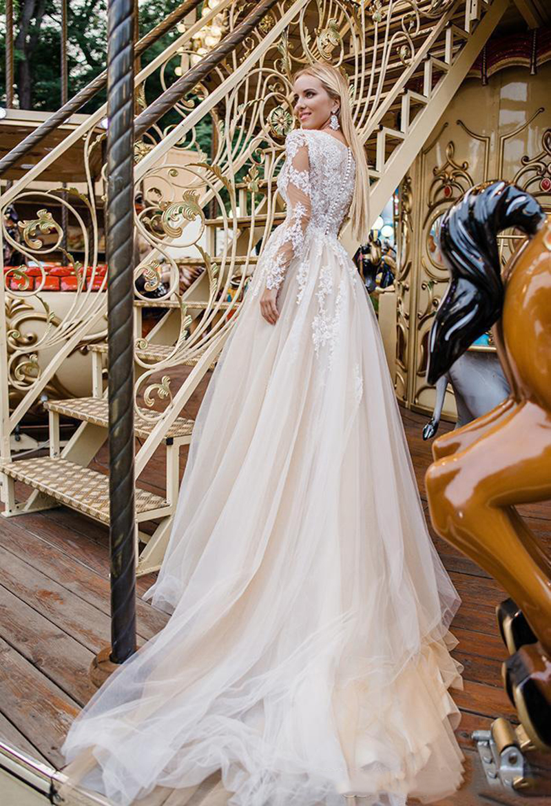 Fashionable Long Sleeve Wedding Dresses For Women V-Neck Applique Tulle Sweep Train A-Line Classic Button Customised