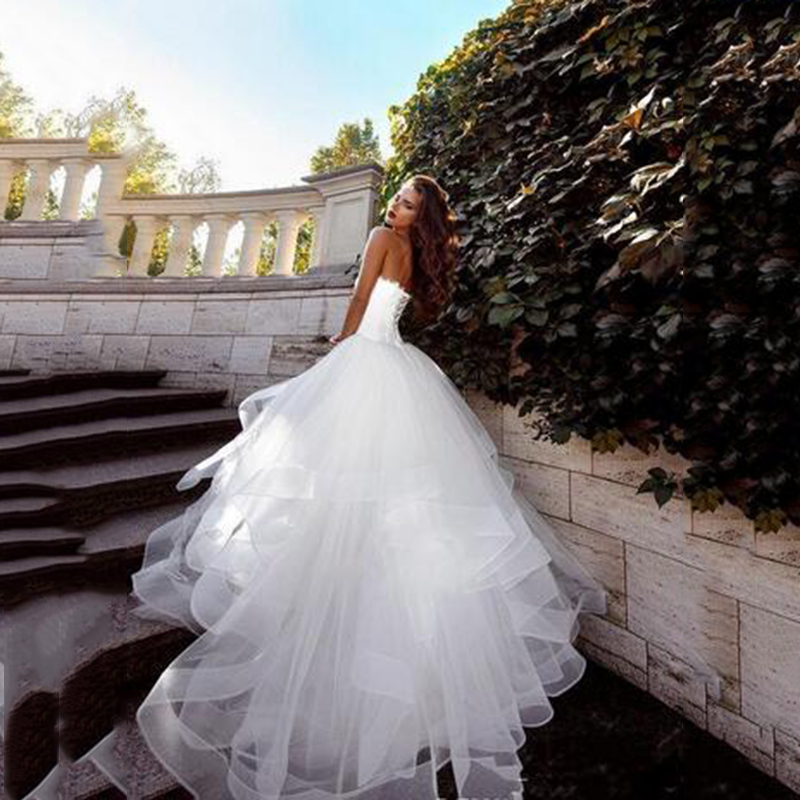 Applique Sleeveless Wedding Dresses Charming A-Line Strapless Tiered Skirts Cascading Ruffles Tulle Mordern Customised