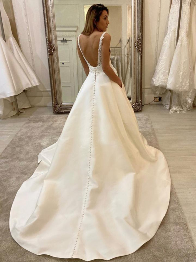 Satin A-Line Wedding Dresses For Women Spaghetti Backless Court Train Simple Applique Sleeveless Custom Made