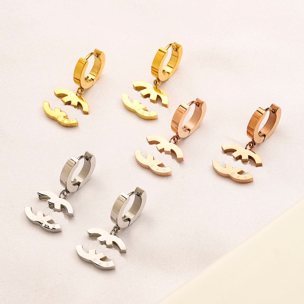 18k Gold-plated Earrings 925 Silver Women's Geometric Charm Love Earring Luxury Designer Earrings Fashion Brand Jewelry Design Accessories Lovers With Gift Box
18k Gold-plated Earrings 925 Silver Women's Geometric Charm Love Earring Luxury Designer Earrings Fashion Brand Jewelry Design Accessories Lovers With Gift Box