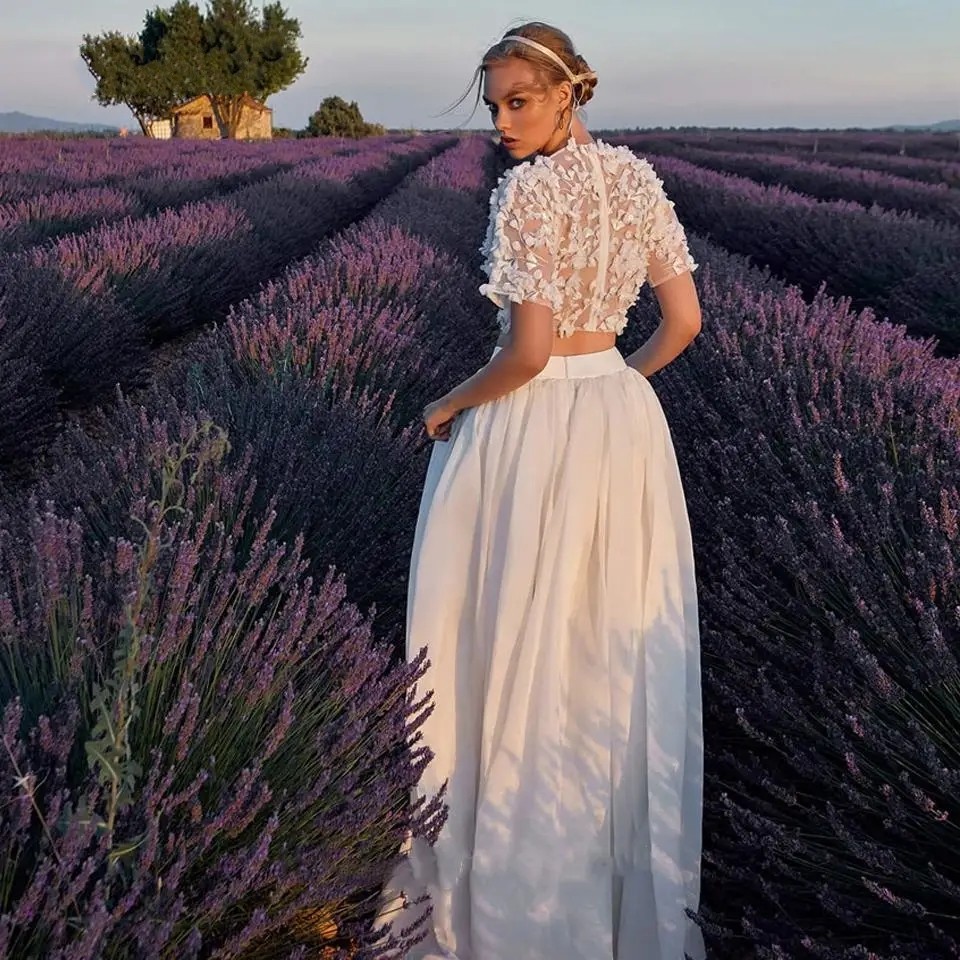 2024 Bohemian Two Pieces Wedding Dress Satin O-neck 3D Floral Lace Appliques Bridal Dress Country Draped Train Robe De Mariage
