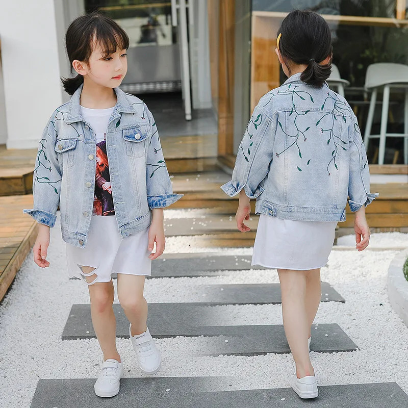 Down Coat Girls Ripped Denim Jacket Fall Korean Embroidered Children's All-match Jackets Kids Fashion Toddler Trendy Clothing 231129