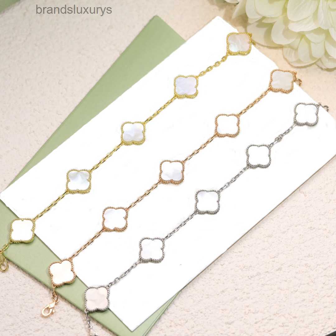 designer bracelets 4A hot Lady charm clover Bracelets designer Bangles Jewelry Dance Party Women Superior Quality
designer bracelets 4A hot Lady charm clover Bracelets designer Bangles Jewelry Dance Party Women Superior Quality