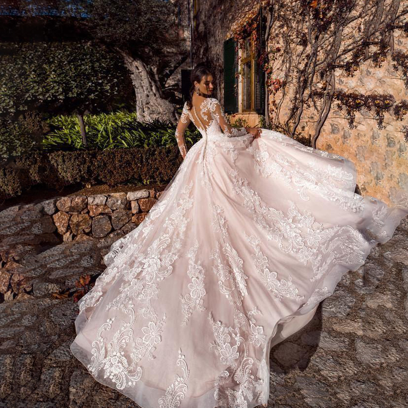 A-Line Sweetheart Wedding Dresses 2023 Bride Long Sleeve Fairytale Applique Tulle Covered Button Hollow Mordern Custom Made