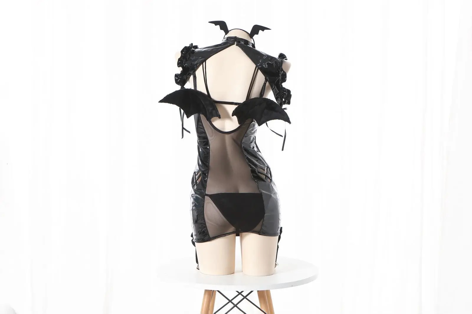 Sexy Set Halloween Night Patent Leather Anime Cosplay Devil Suit Woman Sexy Underwear 231130