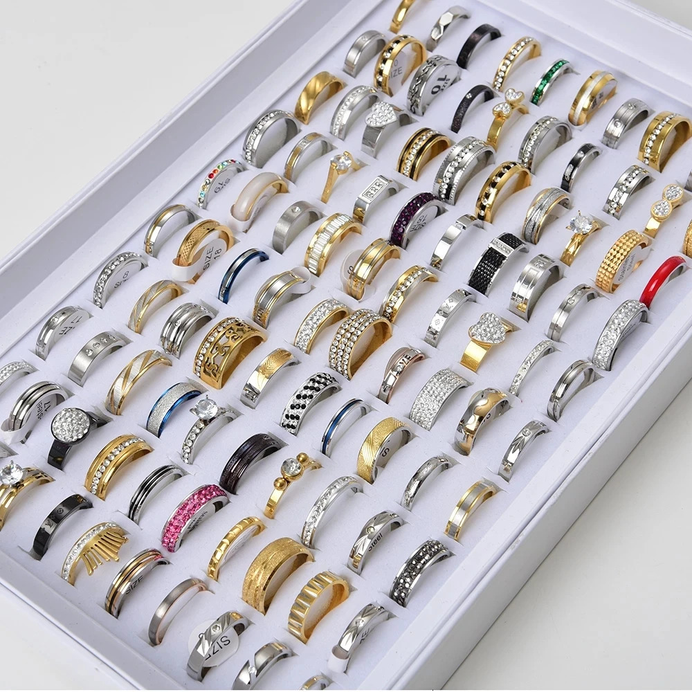 Wedding Rings 10pcs lot Fashion Stainless Steel Heart Love Jewelry For Women Men Mix Style Party Gifts 231130