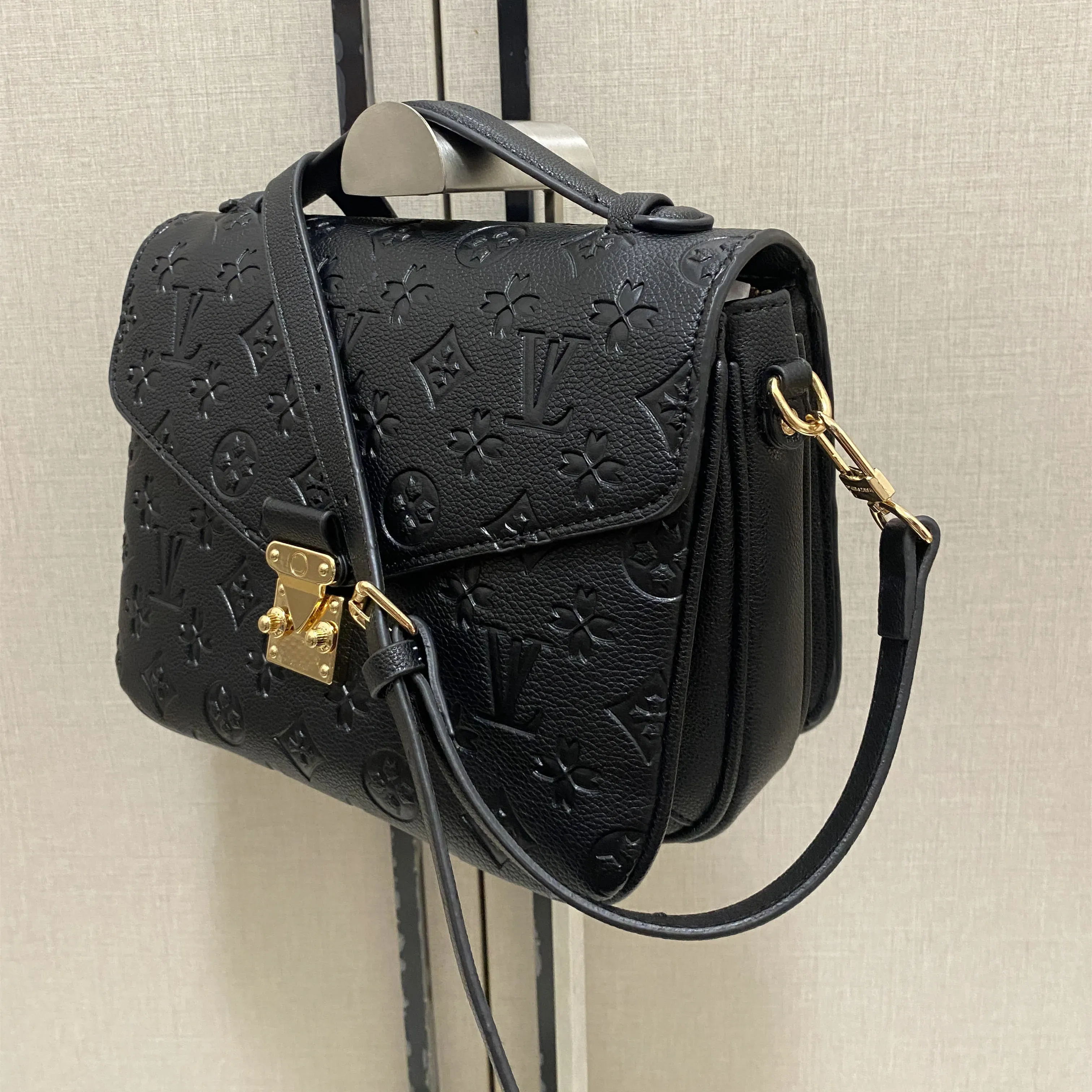 M44876 Luxury Handbag Designer Bags Patchwork Two Colors Shoulder Bags Ladies Large Capacity Fashion Wallet Dhgate Bags Classic Crossbody Bags
