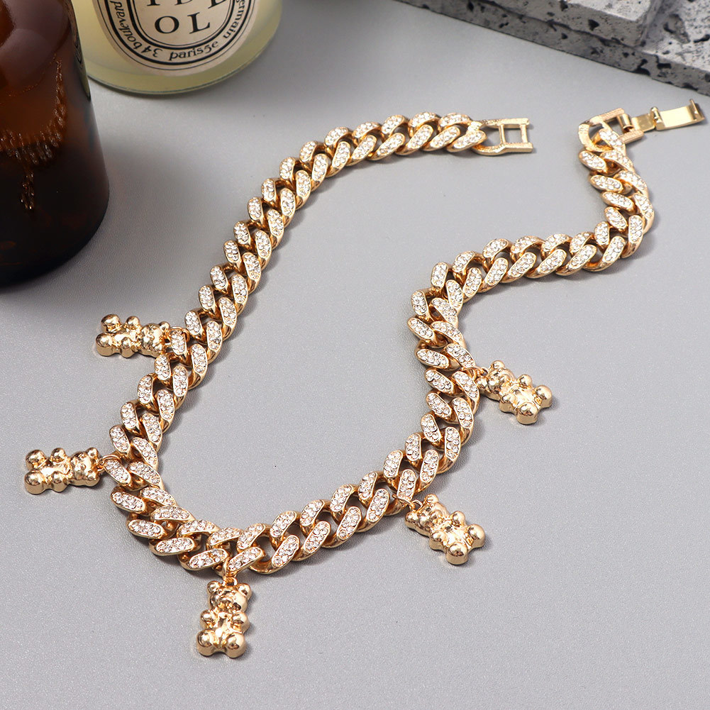 Chokers Hip Hop Fashion Iced Out Gummy Bear Cuban Chain Necklace for Women Colorful Crystal Bear Cuban Link Necklace Choker Jewelry Gift 230428