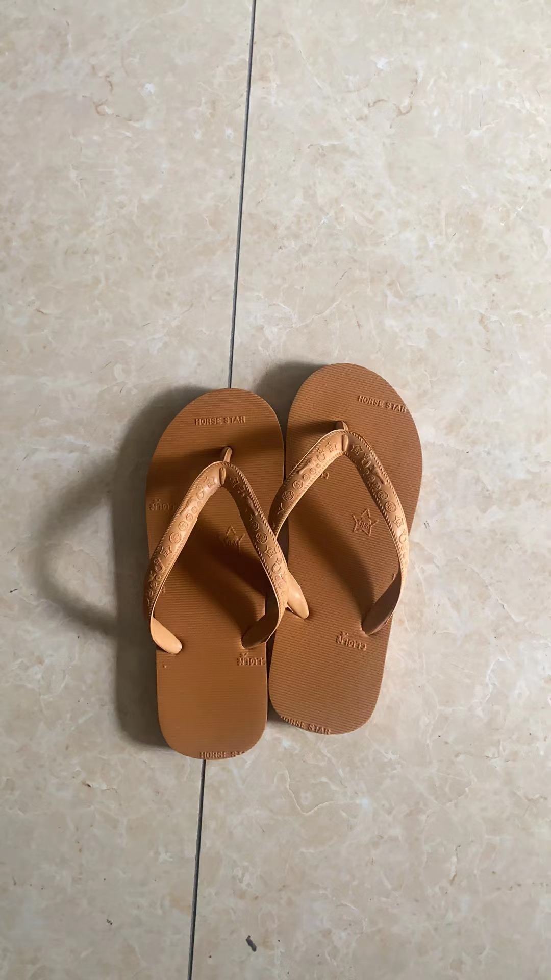 Yeezzys Foam Runner Slipper Eva Kids Shoes Kid Children Youth Toddler Infants Sneaker Designer Tainers Slides Toddlers Boys Girls Black Baby Desert, Lilac
Yeezzys Foam Runner Slipper Eva Kids Shoes Kid Children Youth Toddler Infants Sneaker Designer Tainers Slides Toddlers Boys Girls Black Baby Desert, Lilac