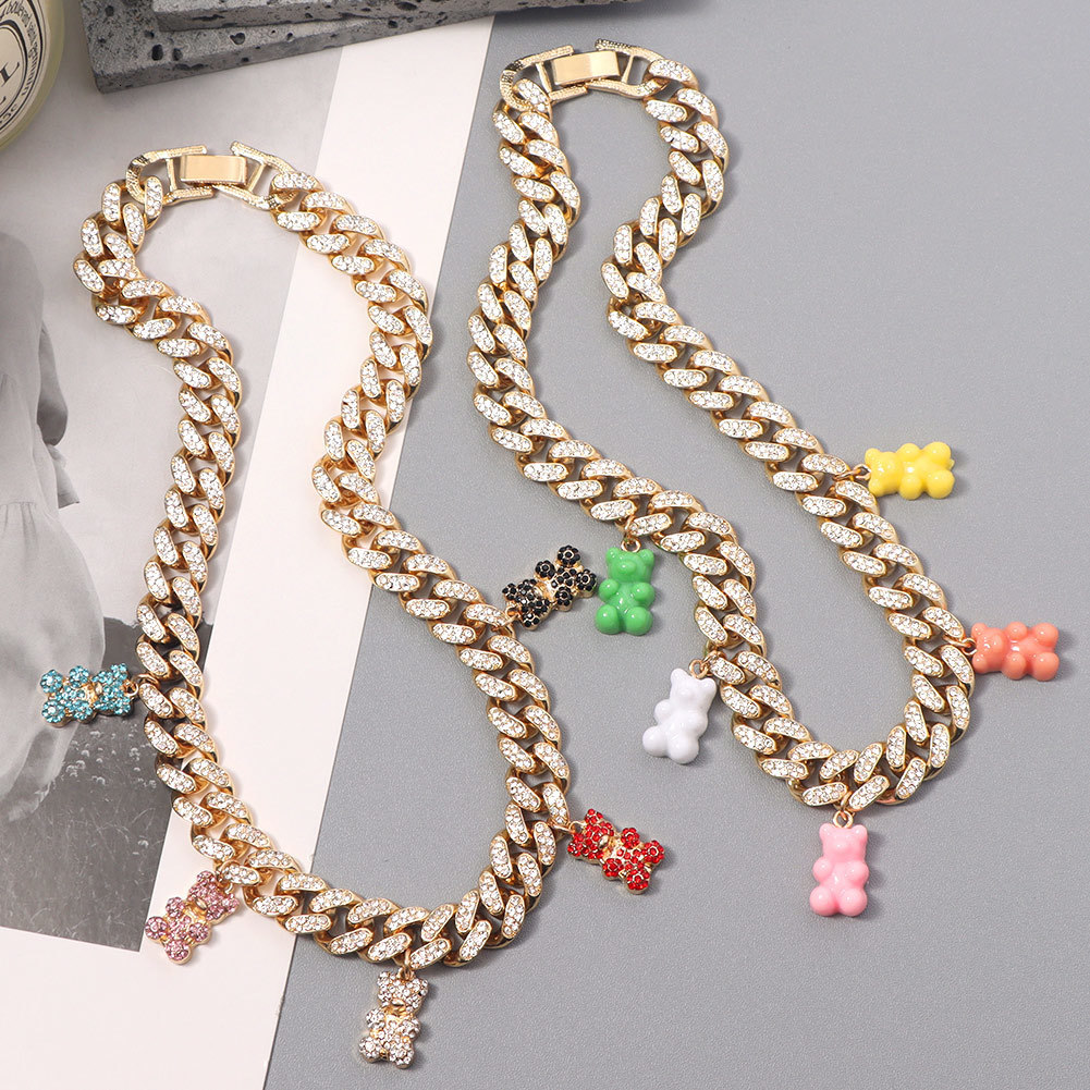 Chokers Hip Hop Fashion Iced Out Gummy Bear Cuban Chain Necklace for Women Colorful Crystal Bear Cuban Link Necklace Choker Jewelry Gift 230428