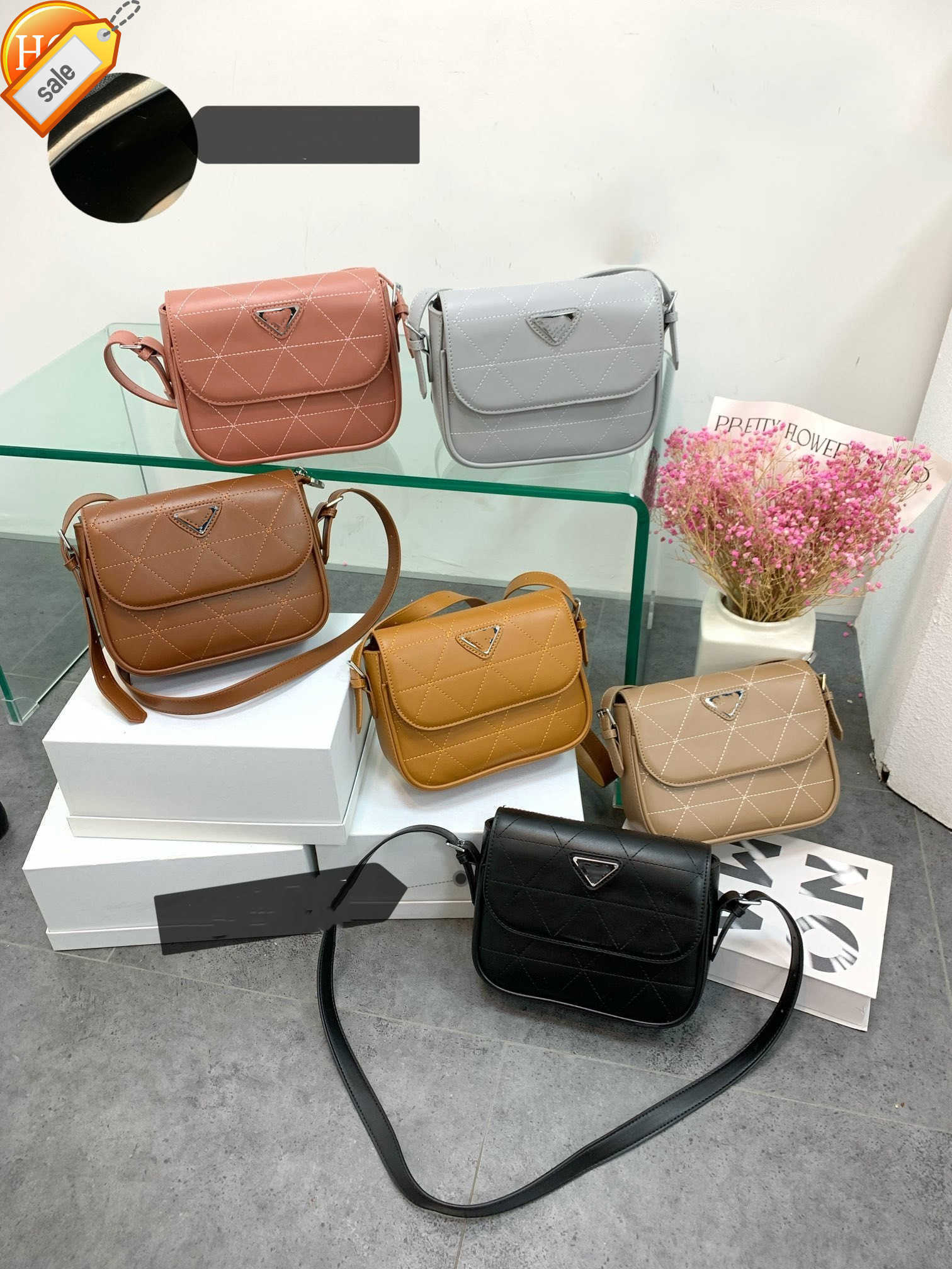 Brand Designer Single Shoulder Bags 2023 New Women's Fashion Envelopes Multifunctional Portable Cross-body Bag Gift Box Packaging Factory Direct Sale
Brand Designer Single Shoulder Bags 2023 New Women's Fashion Envelopes Multifunctional Portable Cross-body Bag Gift Box Packaging Factory Direct Sale