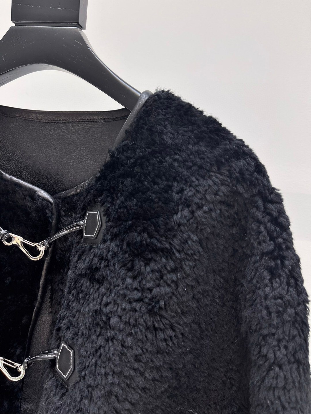 Autumn and winter new te-m minimalist round neck single breasted fur integrated jacket