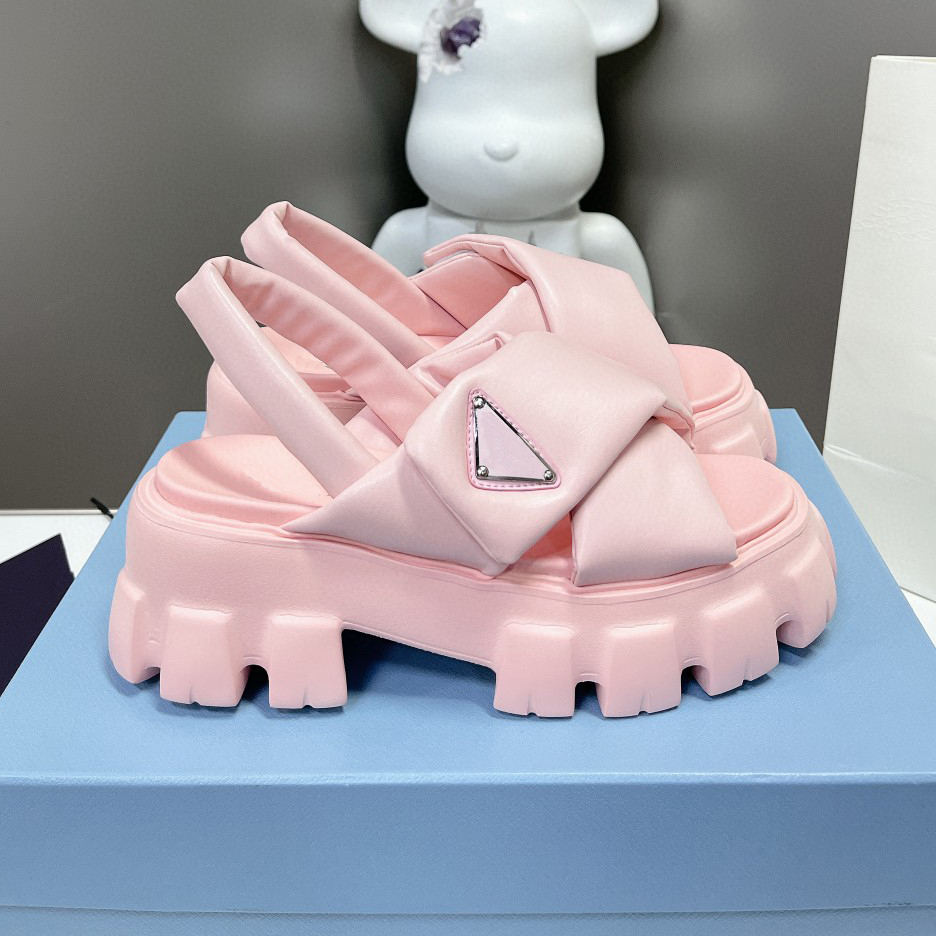 PINK sandals designer Soft sheepskin bread slippers Classic triangular buckle decoration womens shoes Muffin thick sole slipper comfort sandal 35-41 with box, Black slippers
PINK sandals designer Soft sheepskin bread slippers Classic triangular buckle decoration womens shoes Muffin thick sole slipper comfort sandal 35-41 with box, Black slippers
