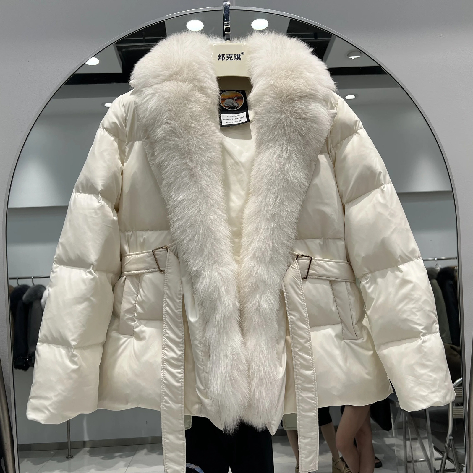 Women s Down Parkas Lagabogy 2023 Real Fur Winter Women Puffer Coat White Duck Jacket Female Loose Warm Short Snow Outwear With Belt 231130