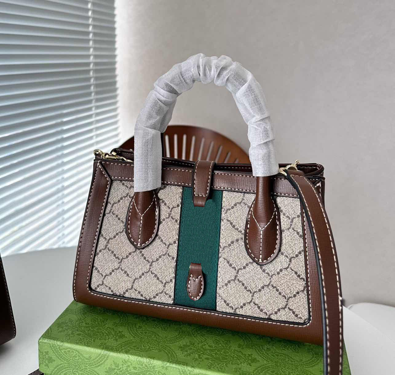Womens Handbag Designer Single Shoulder Bag Double Letter Vintage Totes Top Quality Handbag Large Capacity Two Sizes cross body bags