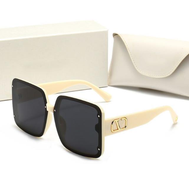 OOA Valentinoity Sunglasses Luxury Polarized Sunglass Personality Uv Resistant Popular Goggle for Eyeglasses Frame Vintage Metal Sun saFAGAGA
OOA Valentinoity Sunglasses Luxury Polarized Sunglass Personality Uv Resistant Popular Goggle for Eyeglasses Frame Vintage Metal Sun saFAGAGA