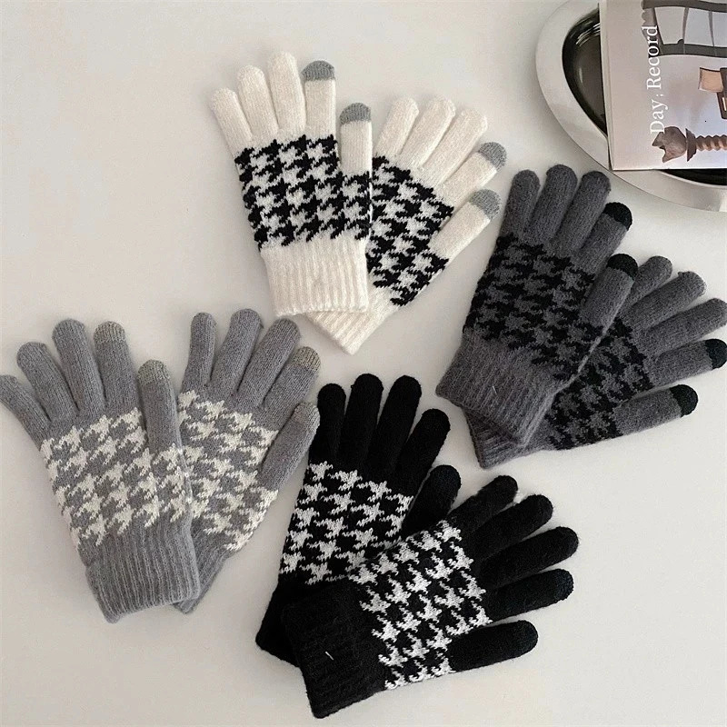 Five Fingers Gloves Arrive Casual Thick Warm Unisex Autumn Winter Skiing Touch Screen Useful Fashion Students hand 231130
